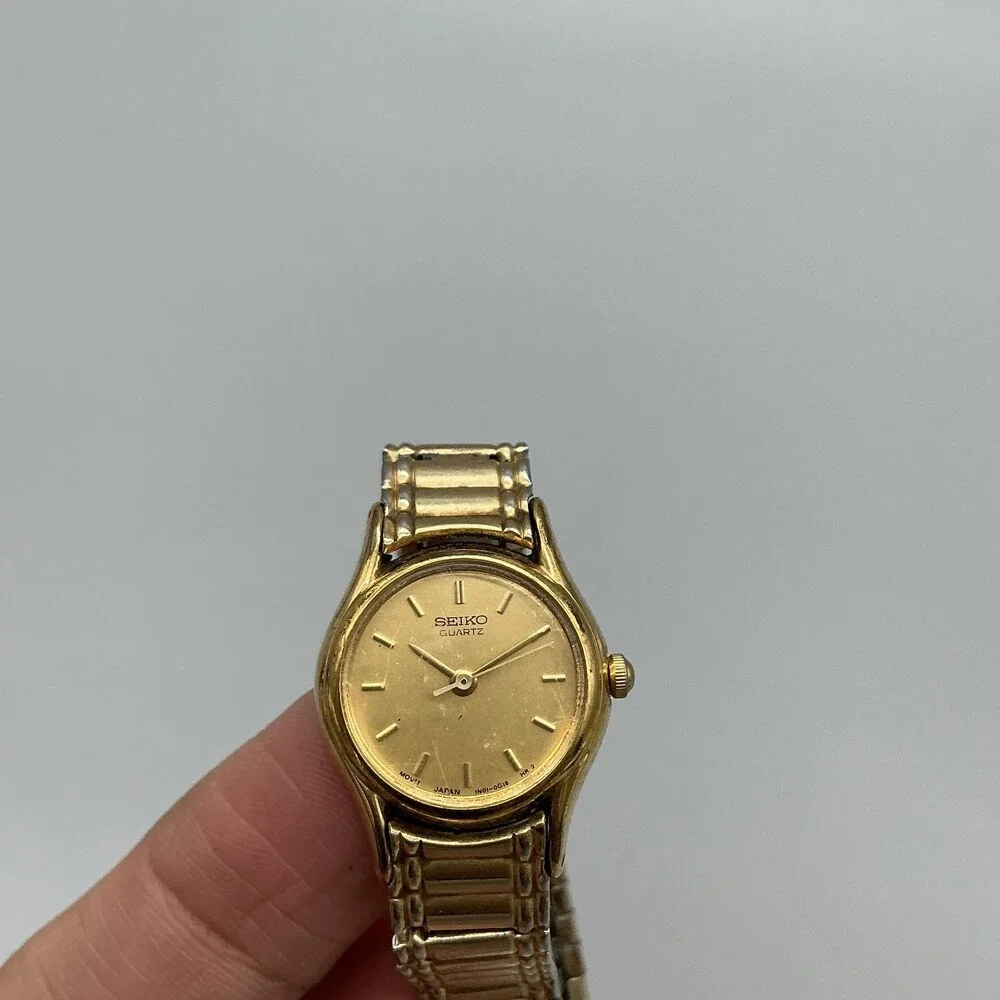 Vintage Seiko Womens Watch 20mm Gold Tone Stretch Bracelet 1N01-0E19 New Battery